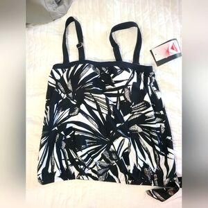 Tankini‎ top - black white silver NWT SIZE 8 / medium